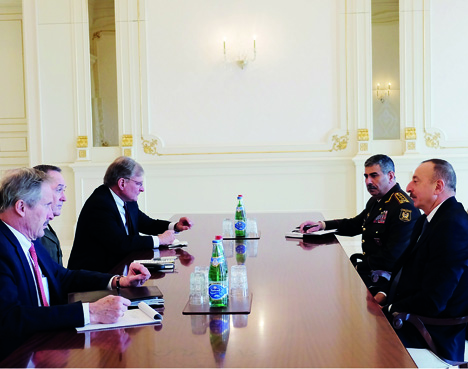 Президент Азербайджана Ильхам Алиев принял делегацию во главе с начальником Генштабов США