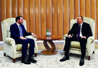 Президент Ильхам Алиев встретился с министром энергетики и природных ресурсов Турции