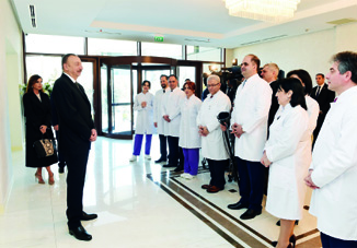 Президент Азербайджана Ильхам Алиев принял участие в открытии «Центра сердца» в Баку