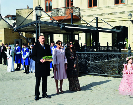 Президент Азербайджана Ильхам Алиев принял участие в общенародном веселье по случаю Новруз байрамы