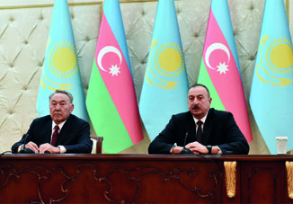 Президенты Азербайджана и Казахстанавыступили с заявлениями для печати