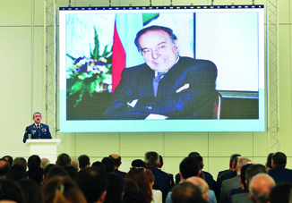 В Центре Гейдара Алиева состоялась научно-практическая конференция, посвященная 94-й годовщине со дня рождения великого лидера