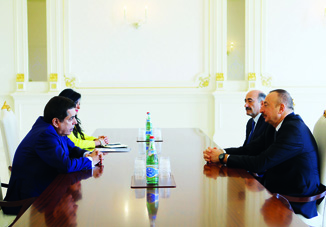 Президент Ильхам Алиев принял верховного представителя ООН по Альянсу цивилизаций