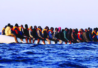 СМИ: «Не менее 80 мигрантов погибли в Средиземноморье»
