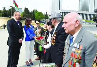 Президент Ильхам Алиев принял участие в проведенной в Баку церемонии по случаю 9 Мая — Дня Победы