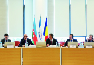 В Баку проходит азербайджано-румынский образовательный форум
