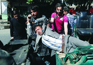 Теракт в посольском квартале Кабула: десятки жертв и сотни пострадавших