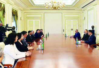 Президент Ильхам Алиев принял высокопоставленных официальных гостей,участвующихвсубрегиональном семинаре статистиков и заседании Совета руководителей статистических служб СНГ