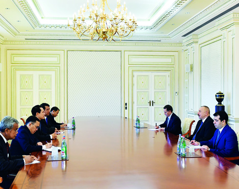 Президент Ильхам Алиев принял делегацию во главе с министром иностранных дел Лаоса