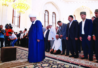 В мечети Гейдар совершен намаз-вахдат: Азербайджан чтит память шехидов 15 июля nСовершенный в мечети Гейдар в Баку намаз-вахдат еще раз продемонстрировал несокрушимость турецко-азербайджанского братства