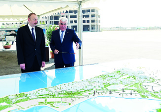 Президент Ильхам Алиев ознакомился с проектами, которые будут реализованы в центральной части поселка Пираллахи