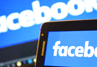 Bloomberg: «Facebook разрабатывает устройство для разговоров по видеосвязи»