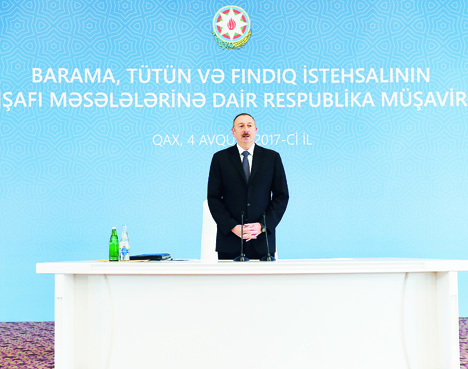 Под председательством Президента Ильхама Алиева в Гахе состоялось республиканское совещание по вопросам развития шелководства, табаководства и фундуководства