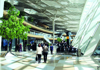 За семь месяцев 2017 года Международный аэропорт Гейдар Алиев обслужил свыше 2 миллионов пассажиров