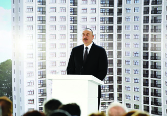 Награжденные квартирами работники медиа выражают признательностьПрезиденту Азербайджана