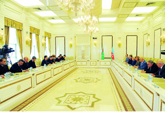 В Милли Меджлисе обсуждены вопросы развития связей между Азербайджаном и Туркменистаном