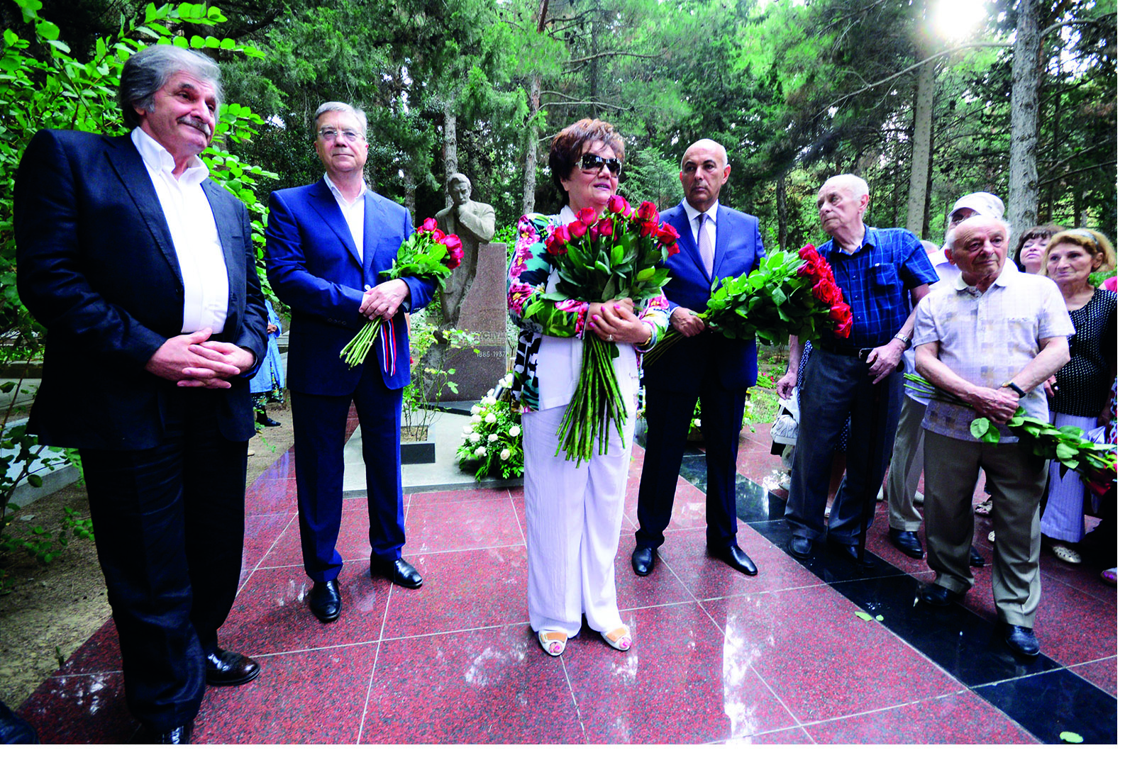 В Баку почтили память великого певца Муслима Магомаева