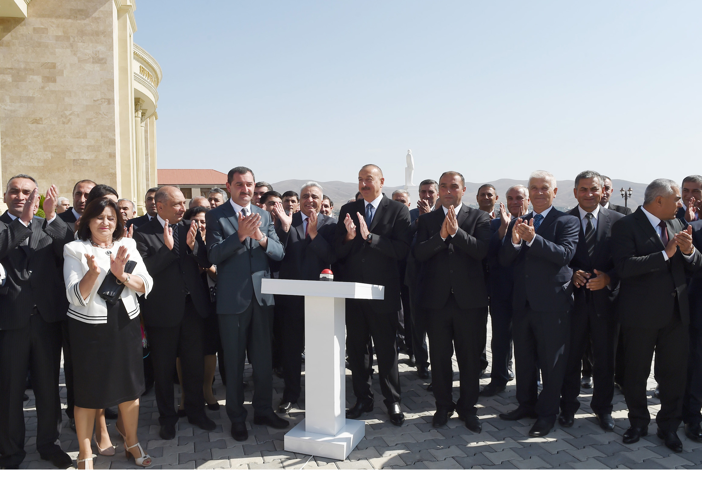 Президент Ильхам Алиев принял участиев открытии проекта снабженияГядабейского района питьевой водой