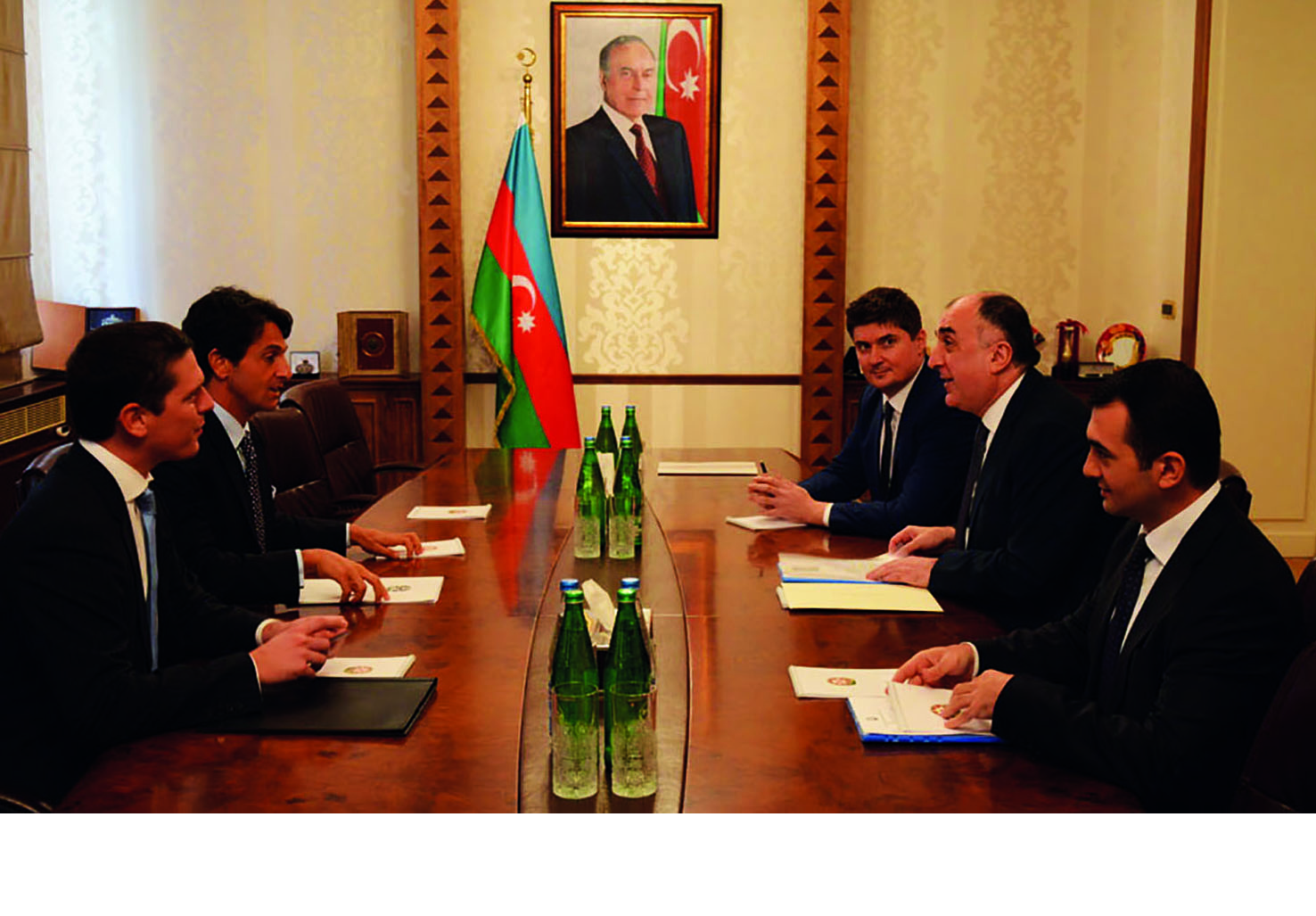 Новый посол Италии вручил верительные грамоты министру иностранных дел Азербайджана