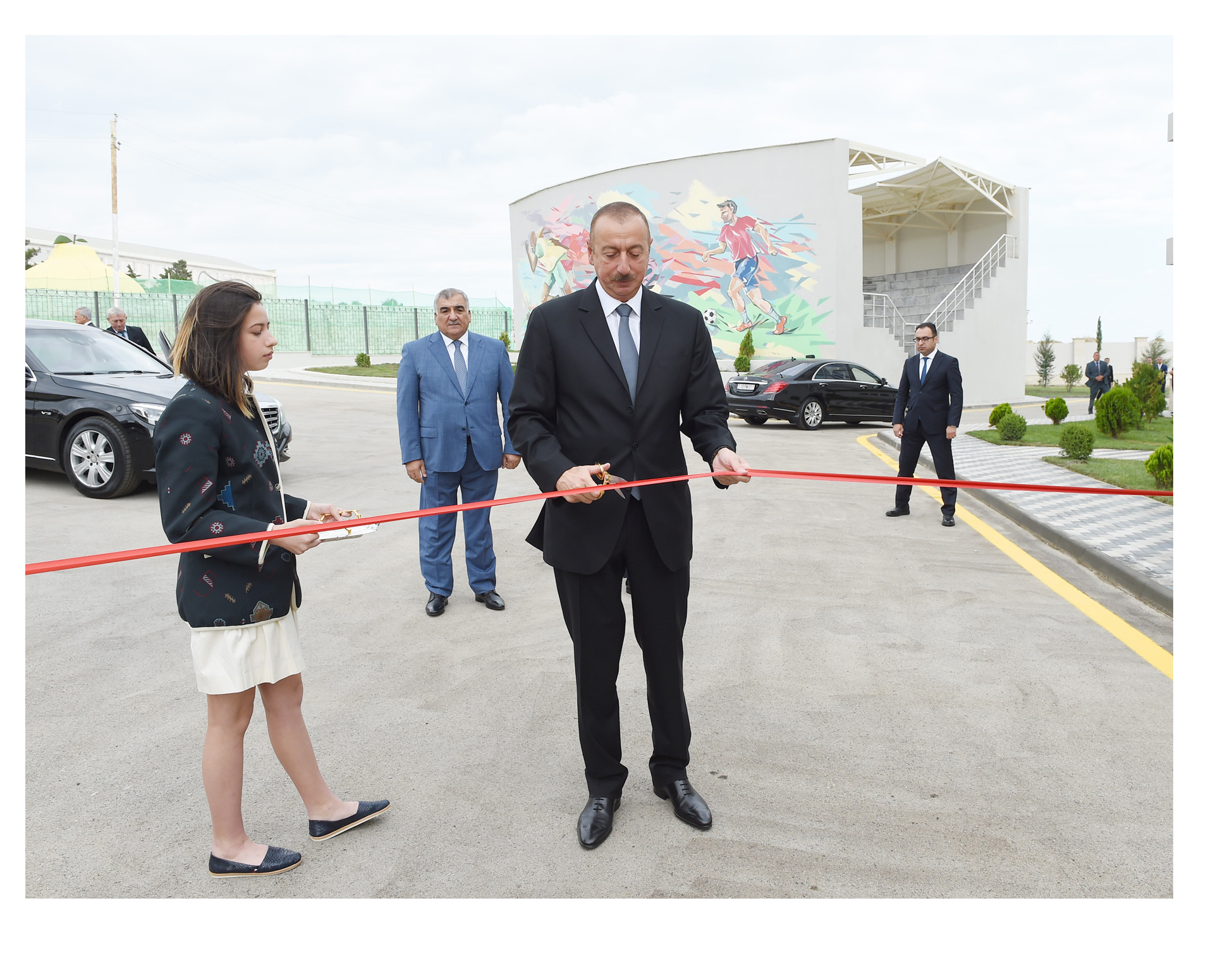 Президент Ильхам Алиев принял участиев открытии Загульбинской учебно-спортивной базыРеспубликанского спортивного центра«Техсил»
