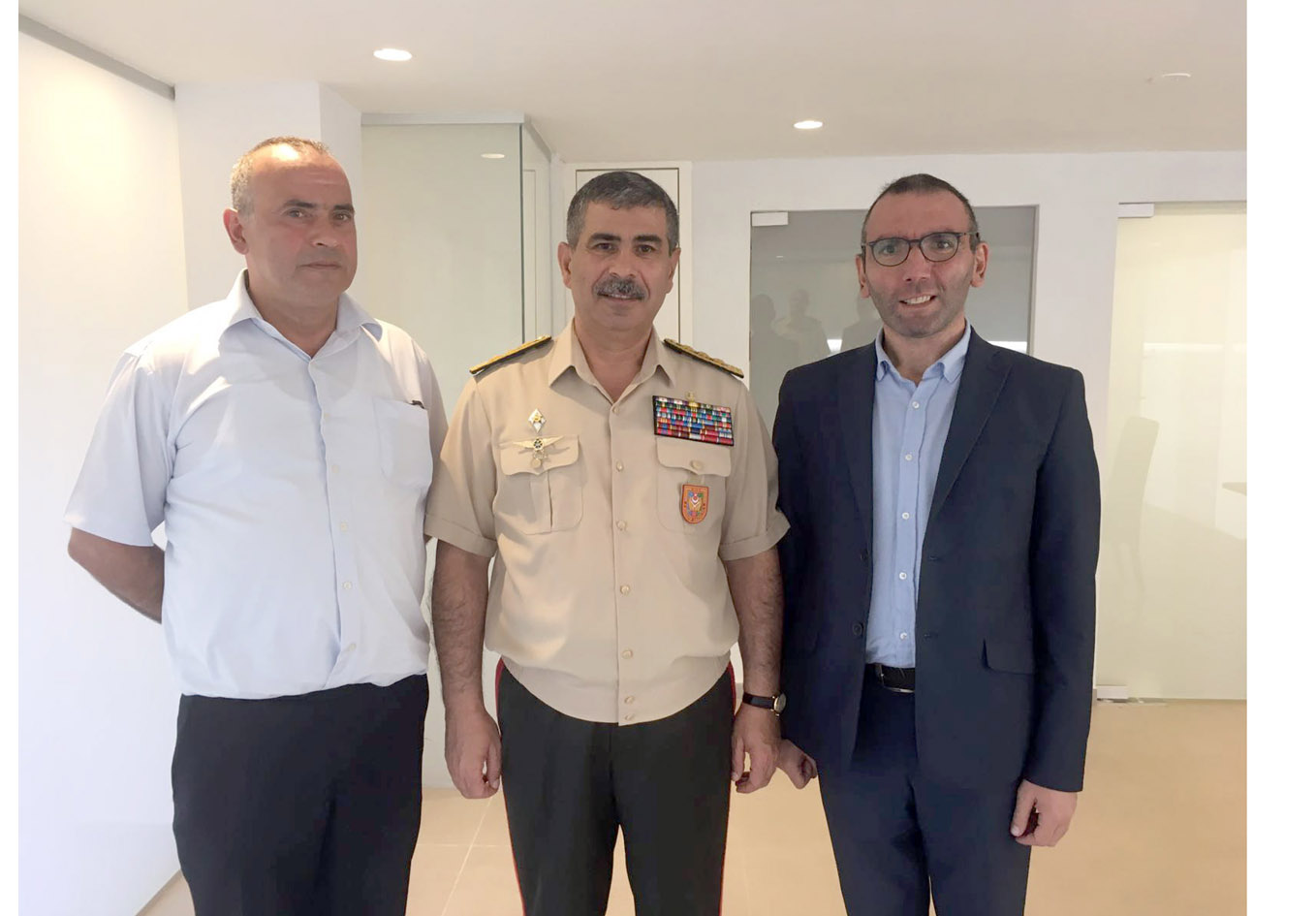 Министр обороны Азербайджана встретился в Израиле с семьей Национального Героя Азербайджана Альберта Агарунова