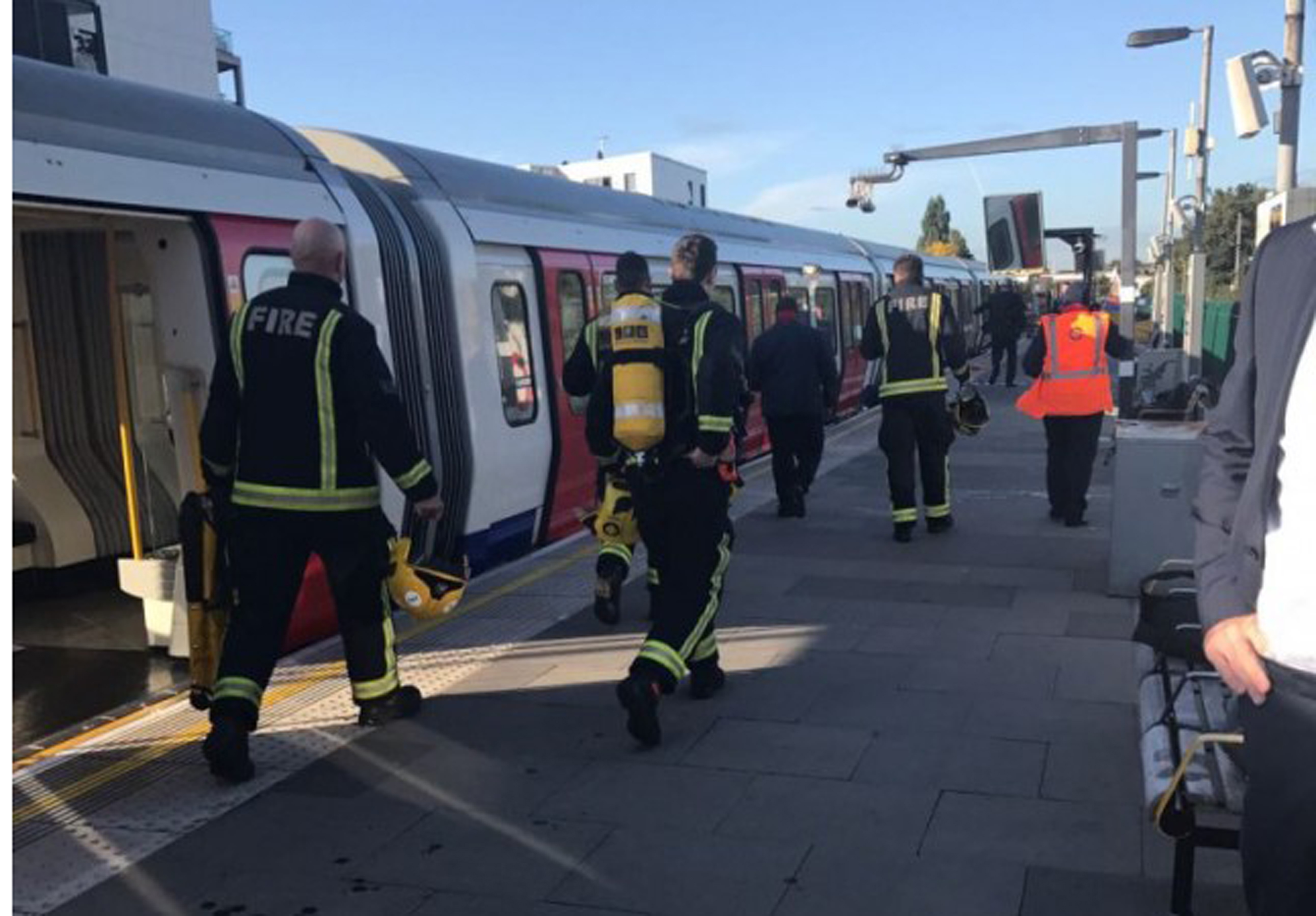 В лондонском метро произошел взрыв