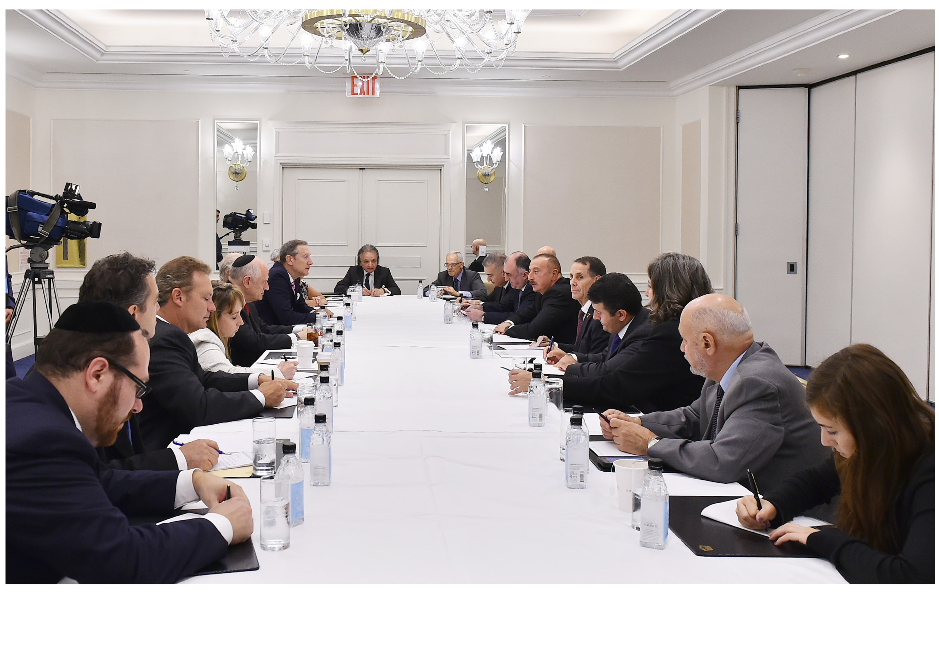 Президент Ильхам Алиев встретился в Нью-Йоркес представителями еврейских организаций Америки