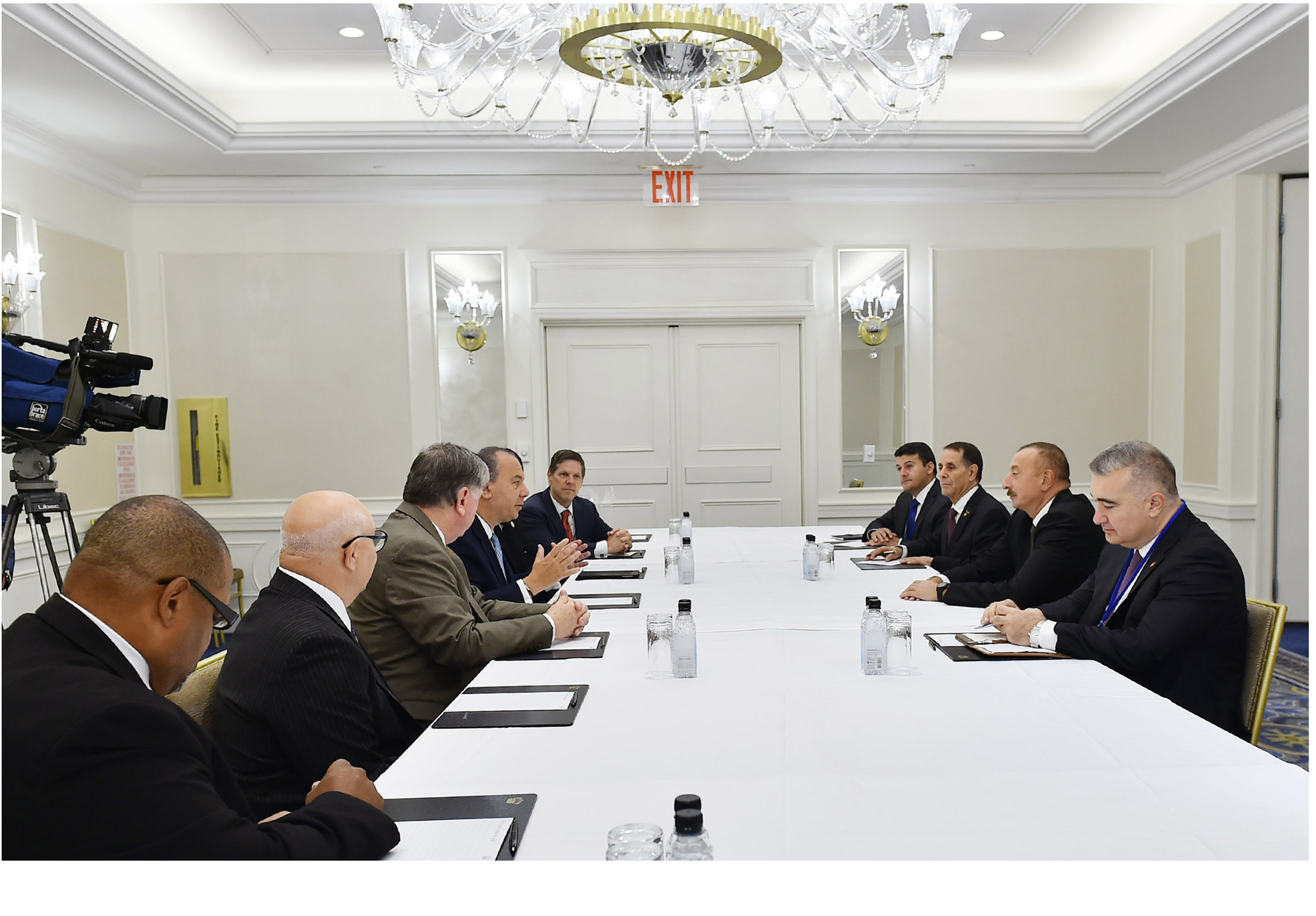 Президент Азербайджана Ильхам Алиев встретился в Нью-Йорке с председателем Фонда этнического взаимопонимания США и с рядом религиозных лидеров