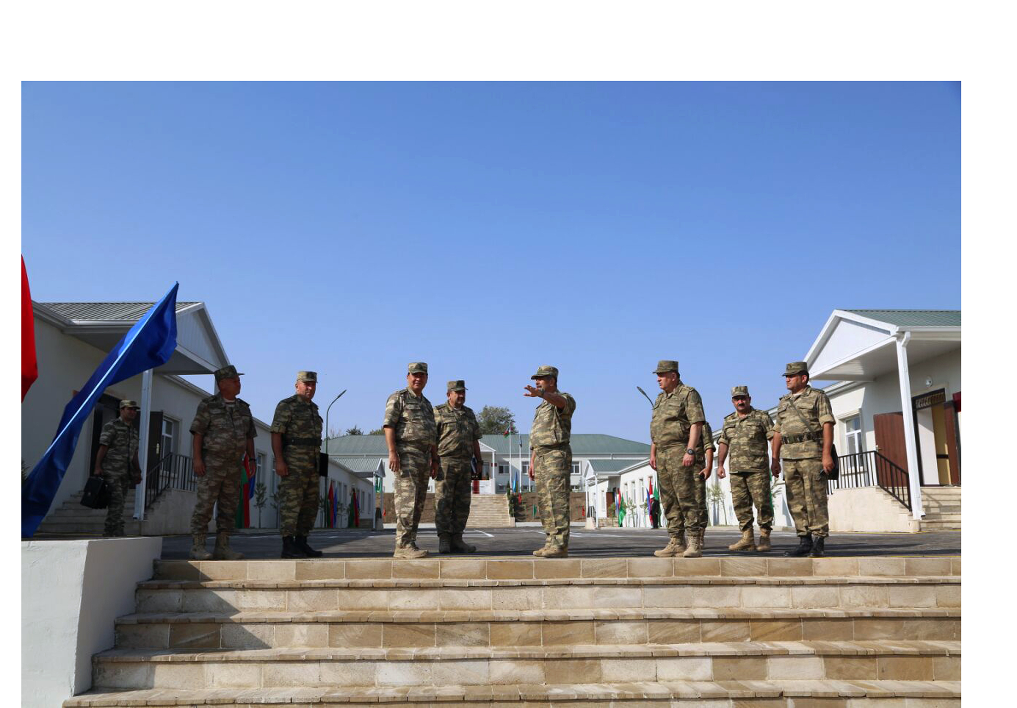 Министр обороны принял участие в открытииновой воинской части в прифронтовой зоне