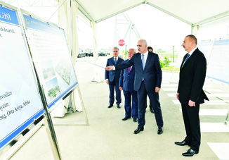 Президент Азербайджана Ильхам Алиев принял участие в открытии Нефтчалинского промышленного квартала