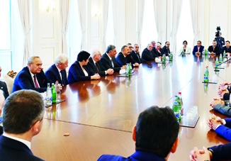 Президент Ильхам Алиев принял делегацию в составе руководителей Европейских олимпийских комитетов, международных спортивных организаций и зарубежных национальных олимпийских комитетов