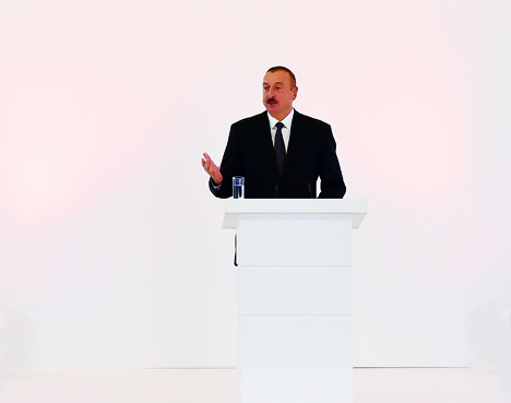 Президент Азербайджана Ильхам Алиев принял участие в торжественной церемонии, посвященной 25-летнему юбилею Национального Олимпийского Комитета