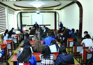 В Баку прошли педагогические чтения,посвященные 200-летию русского писателя Алексея Толстого