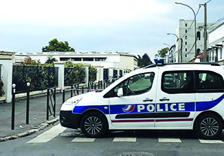 В Париже пять человек осуждены по делу о нападении на полицейский автомобиль