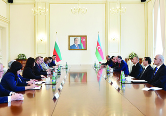 Встреча президентов Азербайджана и Болгарии в расширенном составе