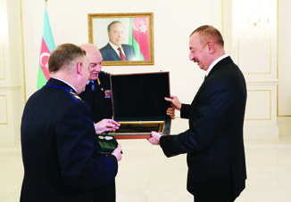 Президент Ильхам Алиев принял участников 78-го заседания Совета командующих пограничными войсками СНГ