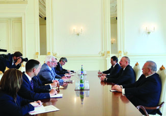Президент Ильхам Алиев принял министра иностранных дел Польши