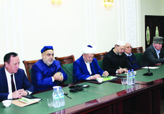 Азербайджанская делегация ознакомилась с исламскими памятниками и мечетями Ташкента