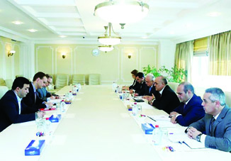В Минтруда Азербайджана состоялась встреча с миссией Всемирного банка