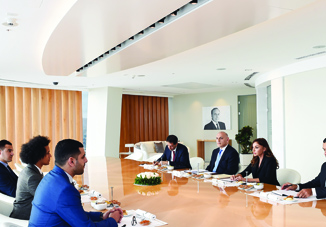 Первый вице-президент Азербайджана встретилась с членами группы дружбы Франция — Азербайджан Национальной Ассамблеи Франции