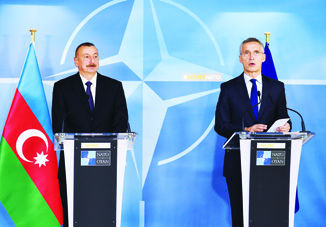 Президент Азербайджана и генеральный секретарь НАТО выступили с заявлениями для печати