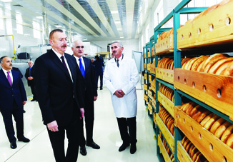 В Агджабединском районе состоялось открытие завода по производству хлеба и мучных изделий