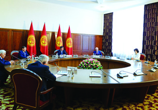 Президент Кыргызстана принял руководителей парламентских делегаций стран — членов ТюркПА