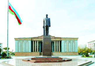 В Нахчыване с глубоким уважением почтили светлую память общенационального лидера Гейдара Алиева