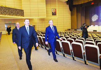 Президент Ильхам Алиев в Сумгайыте ознакомился с условиями, созданными во Дворце культуры «Кимьячи» после капитального ремонта