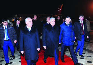Премьер-министр Турции Бинали Йылдырым прибыл с визитом в Нахчыванскую Автономную Республику