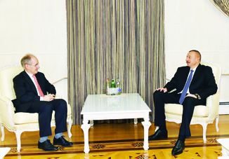 Президент Ильхам Алиев принял старшего вице-президента корпорации IBM