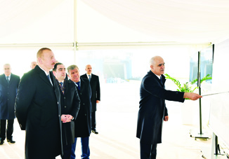 Президент Ильхам Алиев принял участие в открытии терминала Ро-Ро в комплексе Бакинского международного морского торгового порта