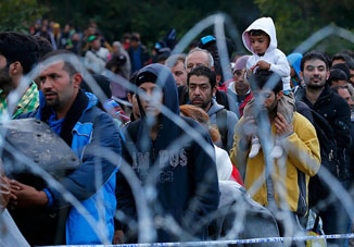 Глава МИД Италии: «Обеспечение безопасности в сфере миграции сегодня обусловлено опасностью возвращения на родину боевиков»