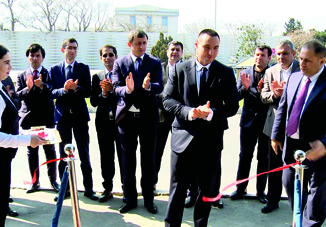 В Баку и Сумгайыте состоялось открытие универсальных комплексов тяжелой атлетики